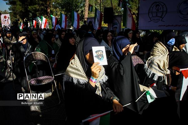 آیین افتتاحیه اردوهای راهیان‌نور دانش‌آموزی