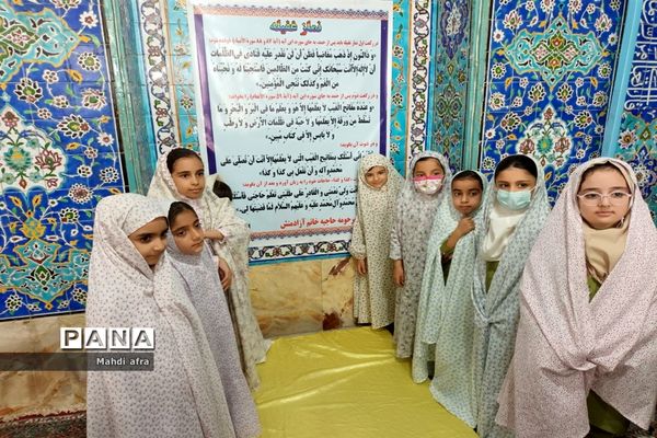 آشنایی دانش‌آموزان دبستان شاهد حریت بهبهان با آداب حضور در مسجد