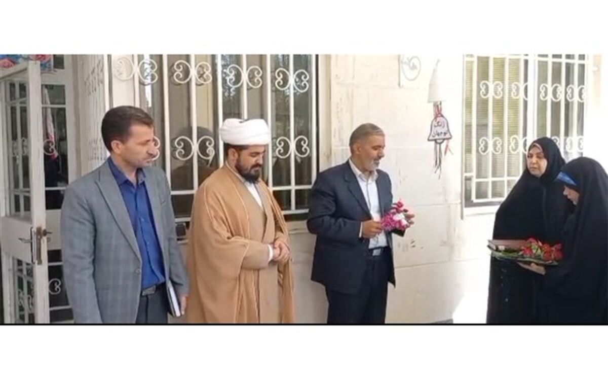 نواخته شدن زنگ نو‌جهان در دبیرستان مصلی نژاد شهرستان بجنورد/ فیلم