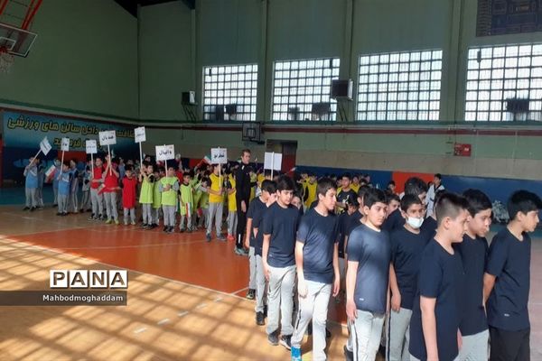افتتاحیه مسابقات ورزشی درون مدرسه ای دبستان پسرانه علوی منطقه ۱۳