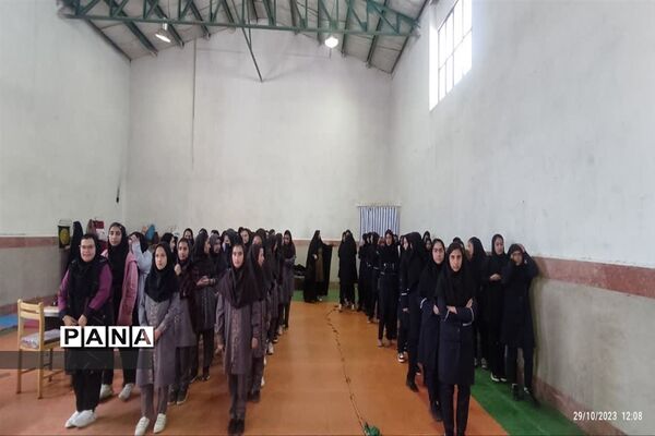 هفته تربیت‌بدنی در  دبیرستان زینبیه و دبیرستان شهید عباسعلی ناطق نوری