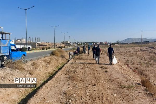 اجرای  پویش همگانی  پاکسازی طبیعت در شهرستان گرمه