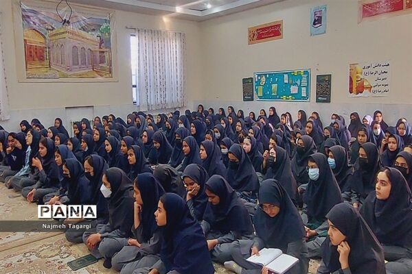 هفتمین یادواره سردار شهید مدافع حرم شهید سمائی در مدارس شهرستان مه ولات
