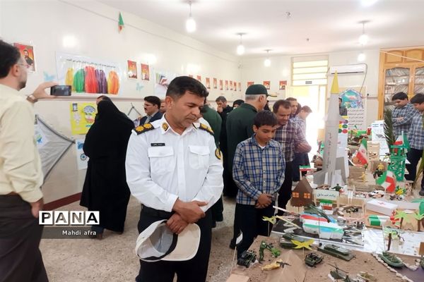 نمایشگاه پدافند غیر عامل در دبیرستان شاهد امام جواد ( ع)‌‌‌ بهبهان