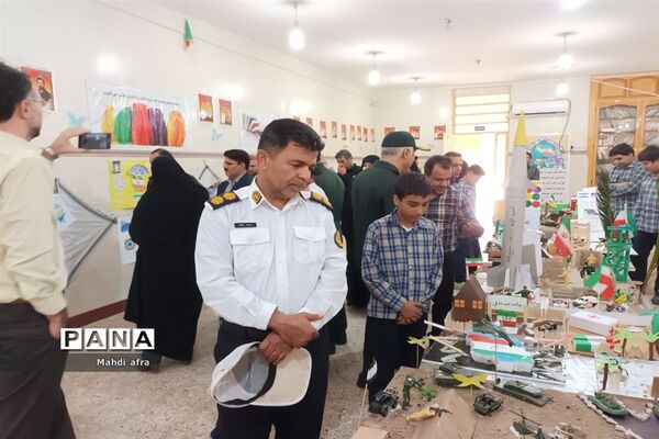 نمایشگاه پدافند غیر عامل در دبیرستان شاهد امام جواد ( ع)‌‌‌ بهبهان