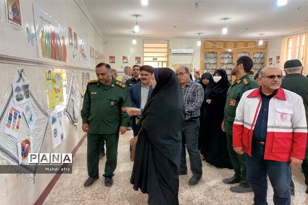 نمایشگاه پدافند غیر عامل در دبیرستان شاهد امام جواد ( ع)‌‌‌ بهبهان