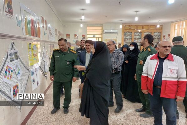 نمایشگاه پدافند غیر عامل در دبیرستان شاهد امام جواد ( ع)‌‌‌ بهبهان