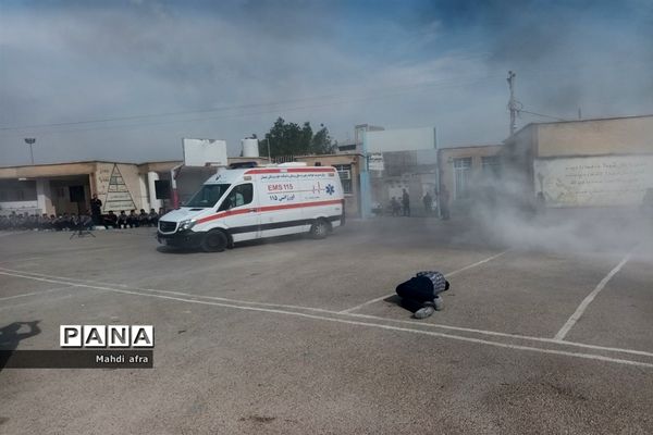 برگزاری مانور پدافند غیرعامل در دبیرستان شاهد امام جواد (ع) بهبهان