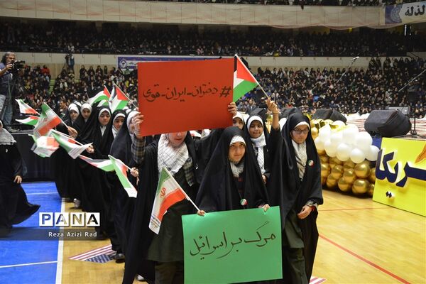 همایش ۱۰ هزار نفری نسل طوفان