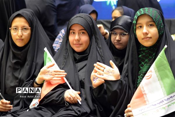 همایش ۱۰ هزار نفری نسل طوفان