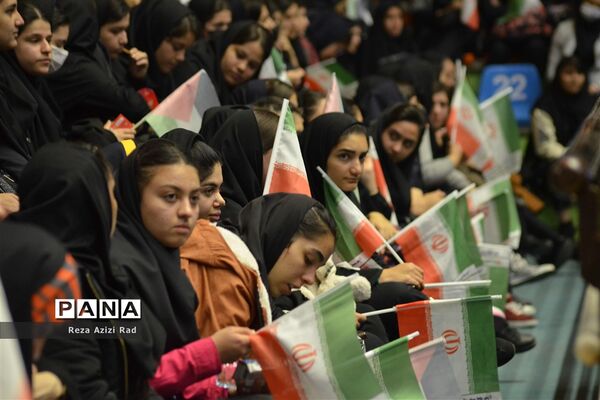 همایش ۱۰ هزار نفری نسل طوفان