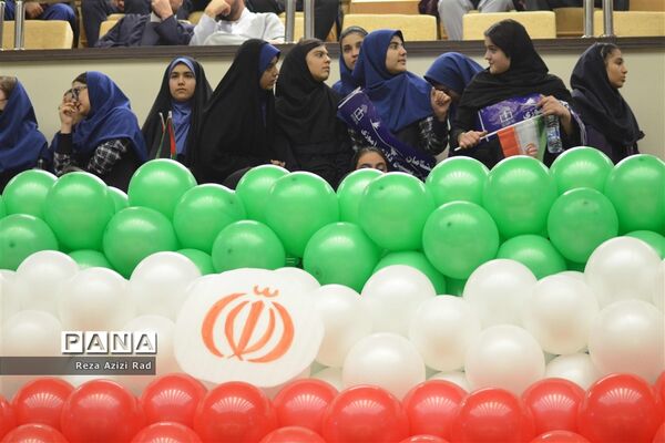 همایش ۱۰ هزار نفری نسل طوفان