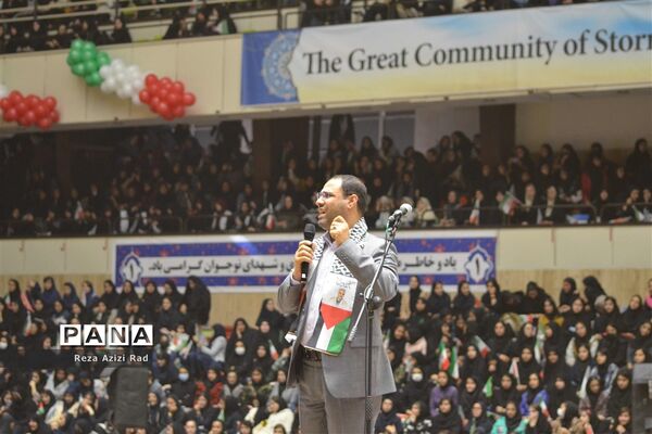 همایش ۱۰ هزار نفری نسل طوفان