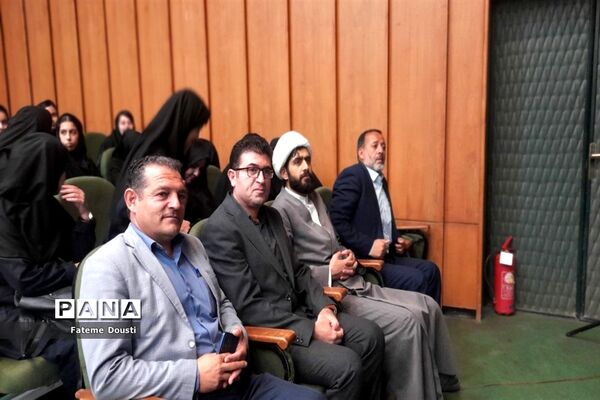 یادواره شهدای دانش‌آموز در طارم