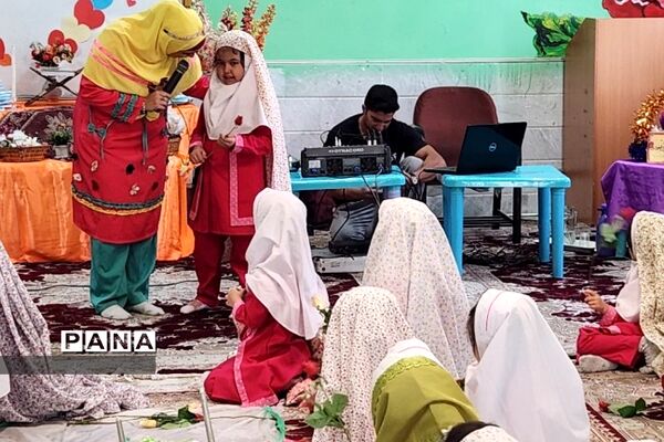جشن قرآن در دبستان راهیان نور ناحیه 2 ری