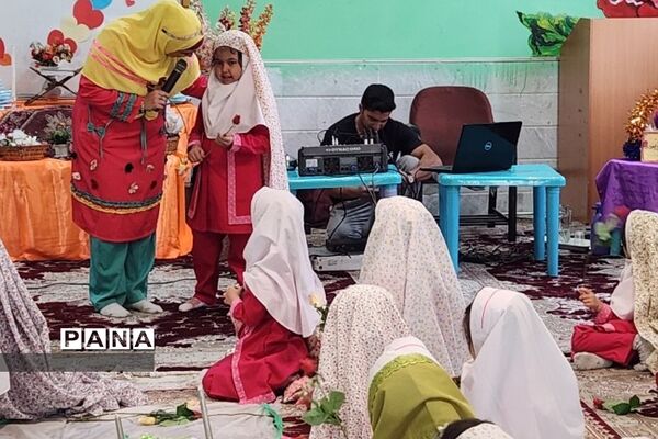 جشن قرآن در دبستان راهیان نور ناحیه 2 ری