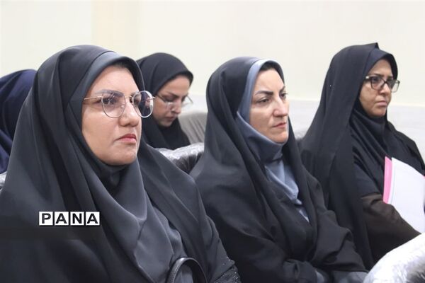 جلسه تخصصی مدیران متوسطه اول