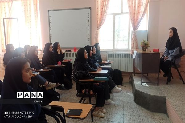 برگزاری جلسه مشاوره با حضور رتبه برتر کنکور