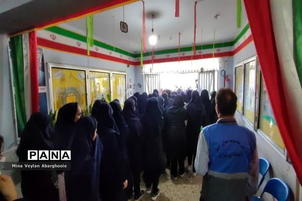 برگزاری مانور پدافند غیر‌عامل در دبیرستان حضرت زهرا(س) شهرستان پیشوا