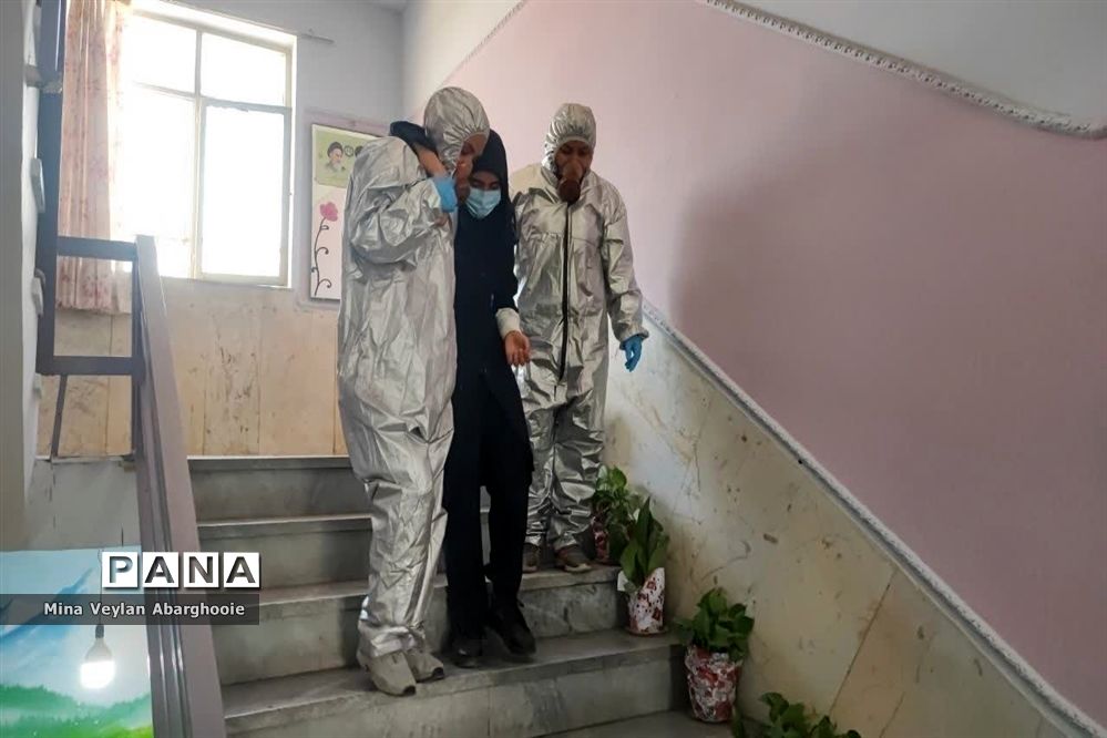 برگزاری مانور پدافند غیر‌عامل در دبیرستان حضرت زهرا(س) شهرستان پیشوا