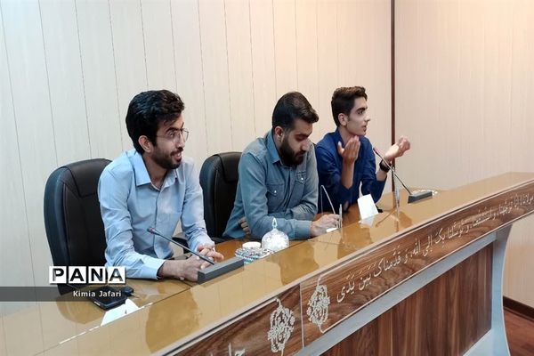 تجلیل از عوامل باکس خبری جوانه در روز نوجوان