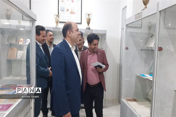 بازدید مدیرکل صدا و سیمای یزد از موزه فرهنگ هنر شهرستان بافق