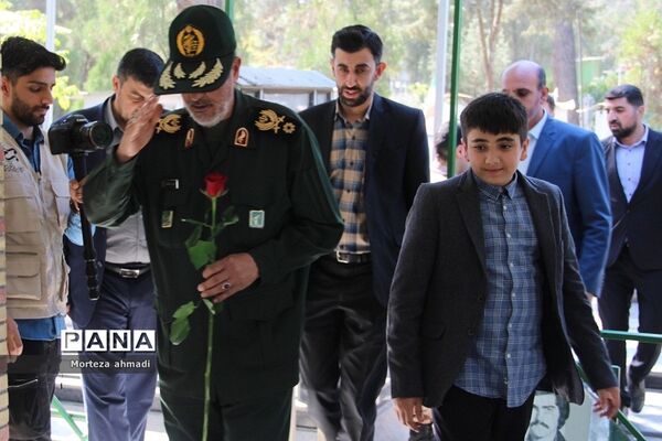 بزرگداشت روز سازمان بسیج دانش‌آموزی و افتتاحیه اردوهای راهیان‌نور