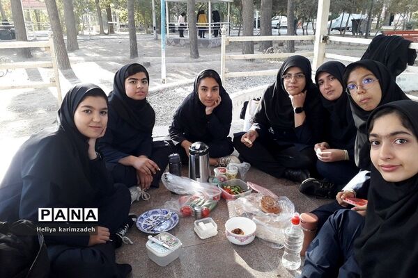اردوی مثبت‌هشتادیا ۲ ویژه دختران در کانون امام خمینی(ره) شهرری