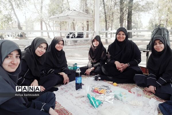 اردوی مثبت‌هشتادیا ۲ ویژه دختران در کانون امام خمینی(ره) شهرری
