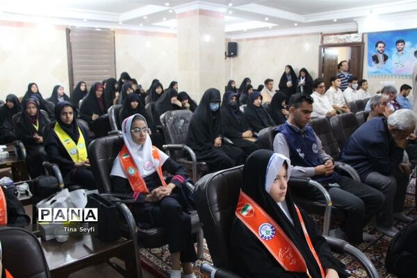 دیدار نمایندگان تشکل‌های دانش‌آموزی شهرستان سمنان با نماینده ولی فقیه در استان