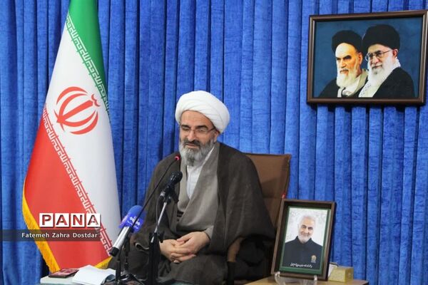 دیدار نمایندگان تشکل‌های دانش‌آموزی شهرستان سمنان با نماینده ولی فقیه در استان