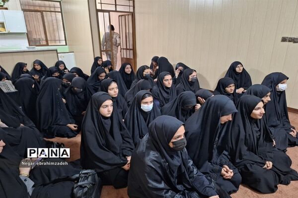 دیداردانش‌آموزان با امام جمعه شهرستان جاجرم