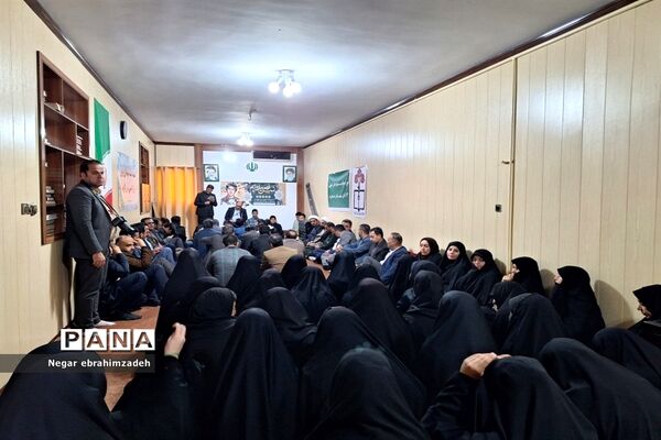 دیداردانش‌آموزان با امام جمعه شهرستان جاجرم
