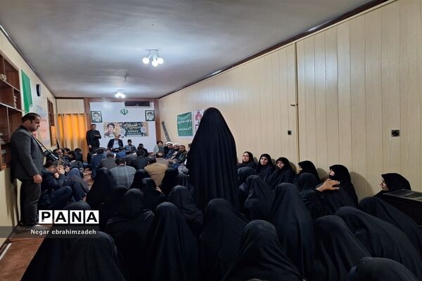 دیداردانش‌آموزان با امام جمعه شهرستان جاجرم