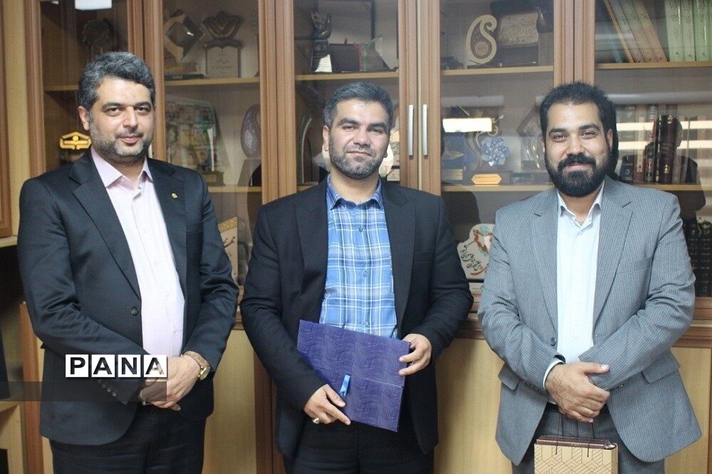 آیین تکریم و معارفه مدیر سازمان دانش‌آموزی شهرستان‌های استان تهران