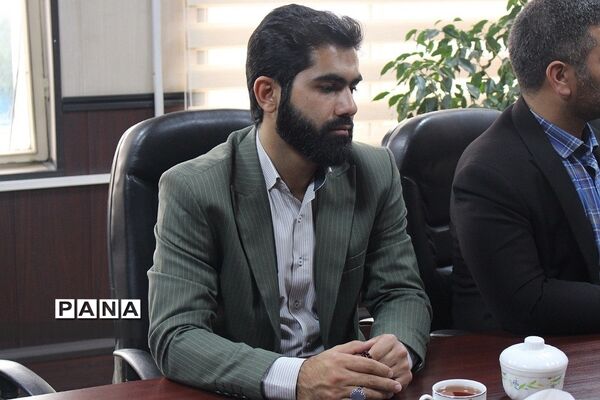 آیین تکریم و معارفه مدیر سازمان دانش‌آموزی شهرستان‌های استان تهران
