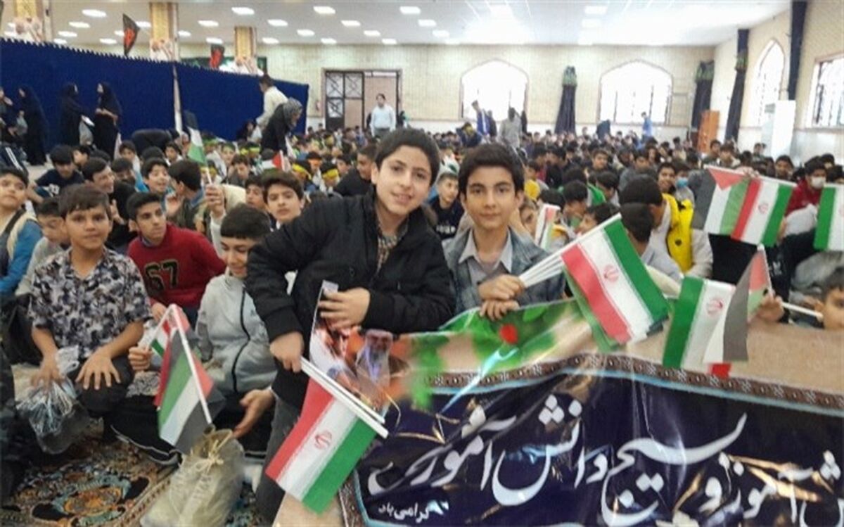 برگزاری مراسم یادبود شهدای دانش‌آموز در البرز/ فیلم