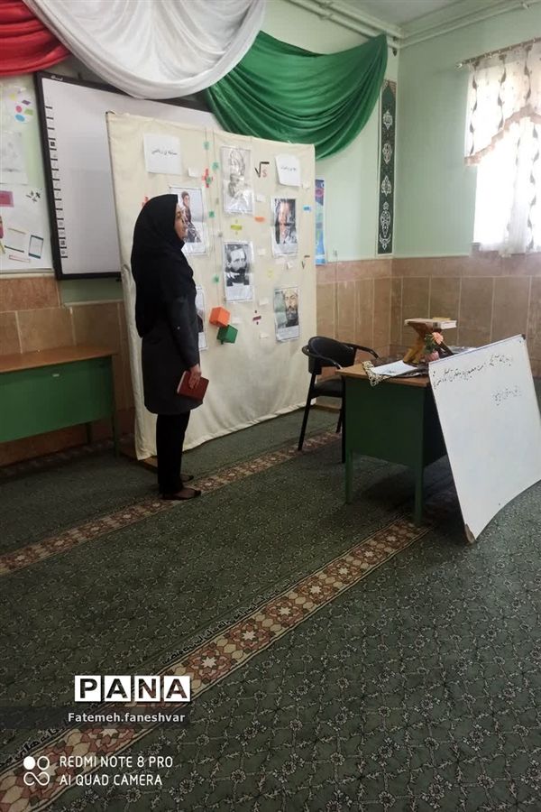 دهه ریاضیات در دبیرستان سمانه شهرستان مروست