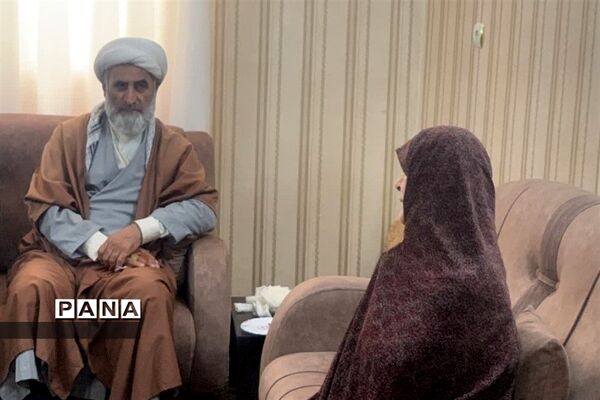 دیدار با خانواده‌‌ی شهدای دانش‌آموز در قرچک