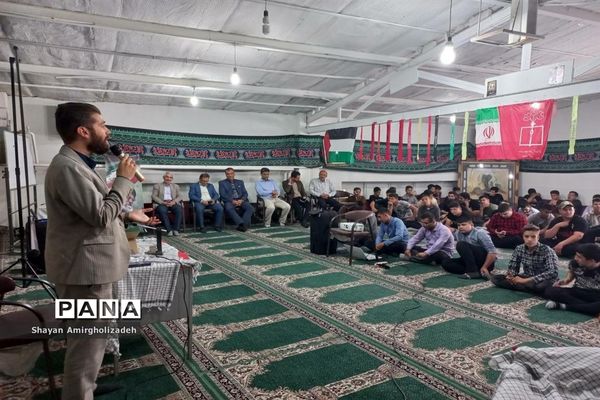 مراسم یادبود شهید حسین فهمیده در هنرستان امیرکبیر قرچک