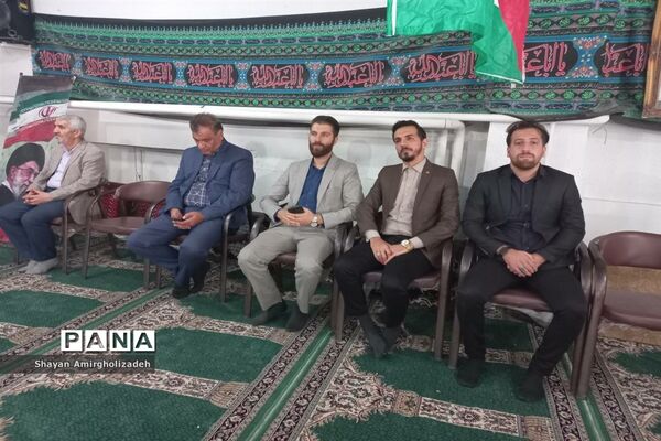 مراسم یادبود شهید حسین فهمیده در هنرستان امیرکبیر قرچک