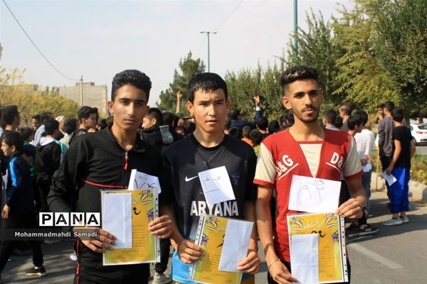 مسابقات دو و میدانی دانش‌آموزان شهرستان دلیجان