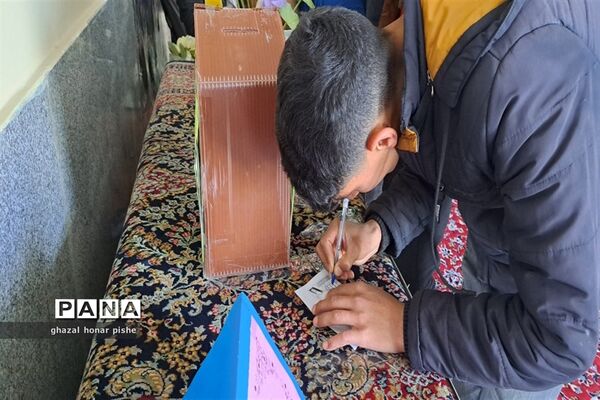 بیست وششمین دوره انتخابات شوراهای دانش‌آموزی در مدارس شهرستان فاروج