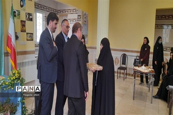 برگزاری  مراسم یادواره شهدا در دبیرستان دخترانه نسیبه