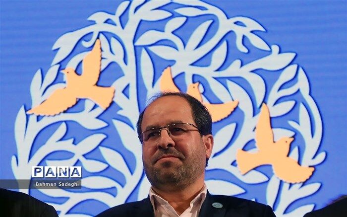 «ظلم‌ستیزی» در سایه «تبعیت از ولایت فقیه»، لازمه استمرار مسیر شهدای ۱۳ آبان