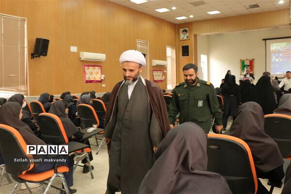 برگزاری رویداد ملی چفیه های بهشتی در مدارس غیردولتی شهرستان امیدیه