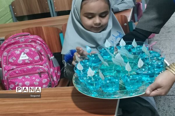 جشن آب در دبستان یاس مطهر شهرستان کاشمر