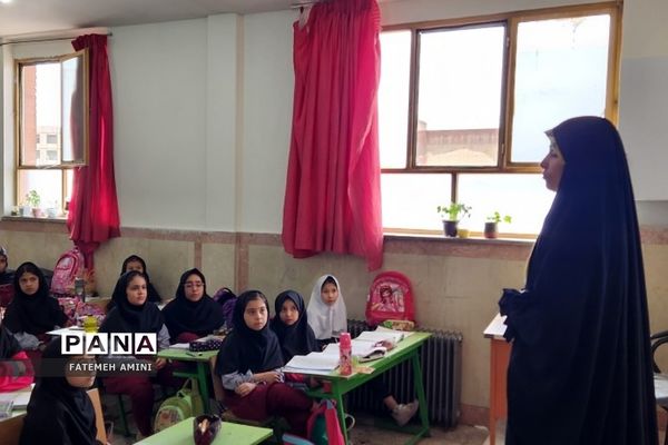 اجرای طرح «اول وقت سلام» در مدارس فشافویه