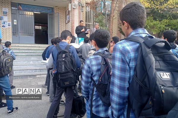 انتخابات پرشور شورای دانش‌آموزی در دبیرستان استعدادهای درخشان شهید بهشتی رودهن