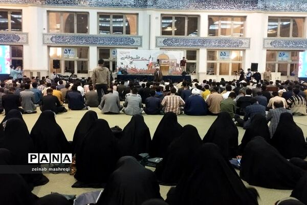 حضور دانش‌آموزان در مصلی امام خمینی( ره)